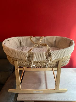 Moisés Uzturre con soporte