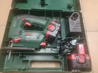 Sierra de calar Bosch PST 14,4 V a batería