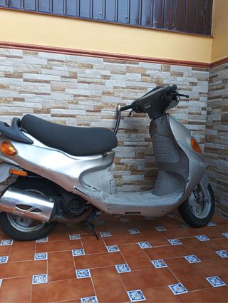 Daelim 49cc Scooter