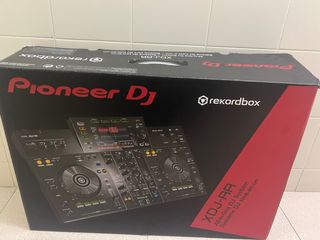 Pioneer DJ XDJ-RR Caja