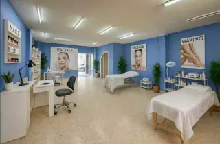 Local comercial. C/Rabadanes, 89