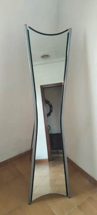 Espejo de pie