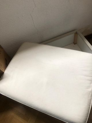 Reposapiés Ikea blanco tela