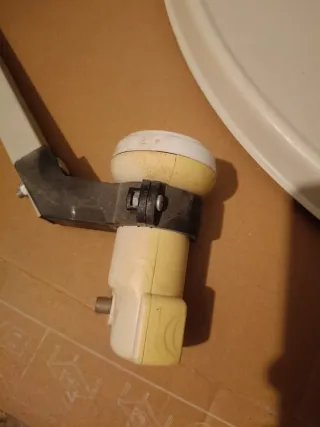 Antena Parabólica con LNB