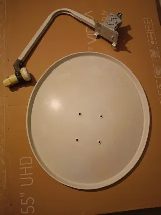 Antena Parabólica con LNB