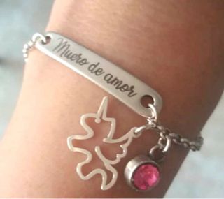 Pulsera Muero de amor con unicornio