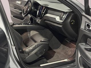 Volvo XC60 2.0 B4 D AWD Auto