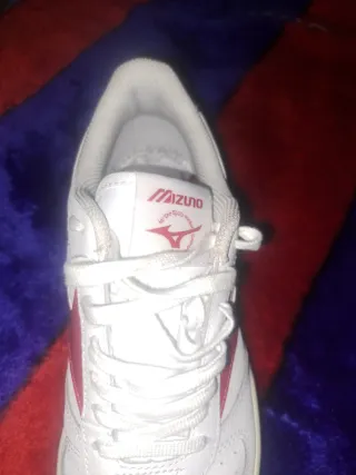 Zapatillas Mizuno City Wind Blancas y Rojas