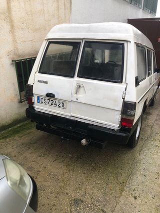 Nissan Patrol 4 cil. 9 plazas