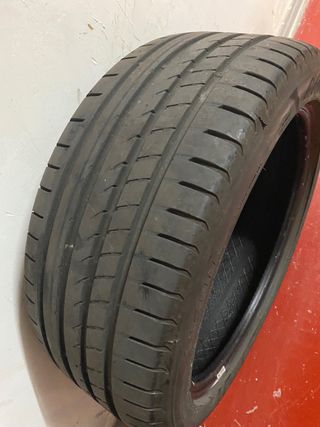 Neumàtico 224/45R18 en buen estado