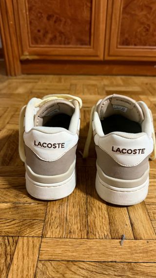 Zapatillas Lacoste Beige y Blancas