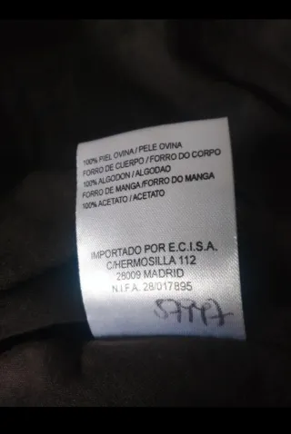 Cazadora de piel marrón oscura de Emidio Tucci.