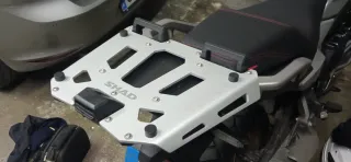 Maleta top case Shad TR48 con respaldo + Parrilla