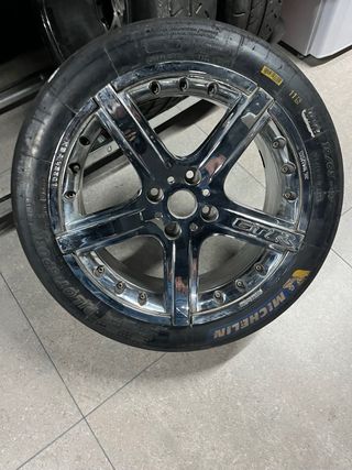 Llantas Momo 17 4x108