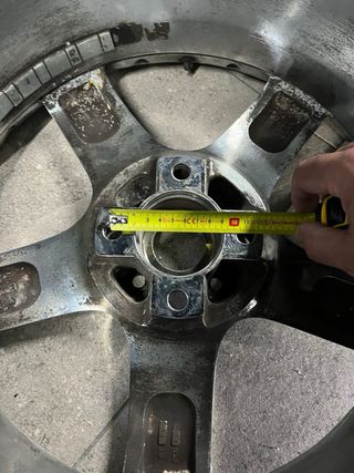 Llantas Momo 17 4x108