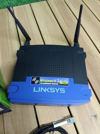 Linksys WRT54GL Wi-Fi Wireless-G Broadband Router