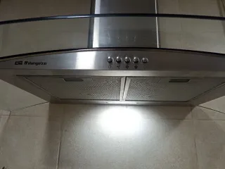 Campana extractora Orbegozo .