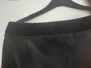 Pantalón negro nuevo