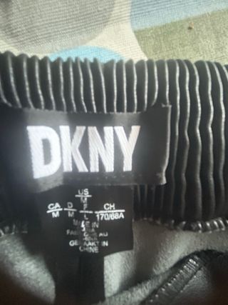 Pantalón negro nuevo