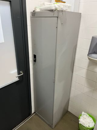 Taquilla metálica gris