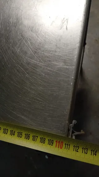 Mesa de trabajo metálica