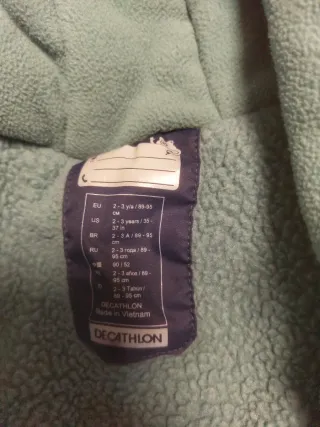 Mono de nieve, botas y guantes decathlon