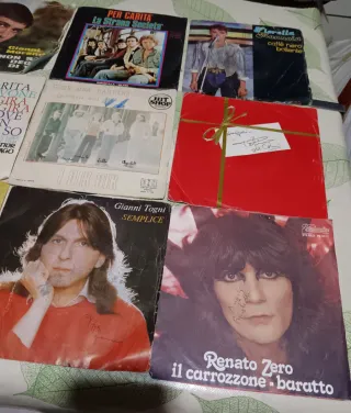 Lotto di 18 Vinili 45 giri mix d'autore