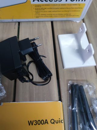 Router Tenda W300a 300mbps Wireless