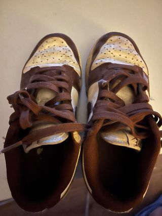 Nike Dunk Low Marrón y Blanco