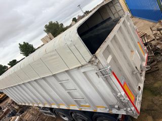 Bañera Leciñena 3 ejes con toldo