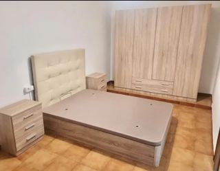 Liquidación canapes y colchones, armarios y sofá