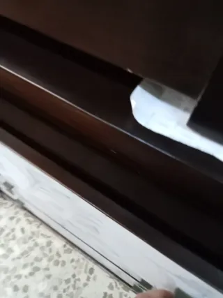 Cómoda, Mesitas de Noche y Espejo