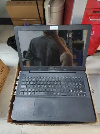 Lote de ordenadores portátiles