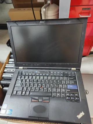 Lote de ordenadores portátiles