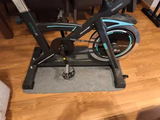Bicicleta de Spinning Negra con rueda de 30kg.