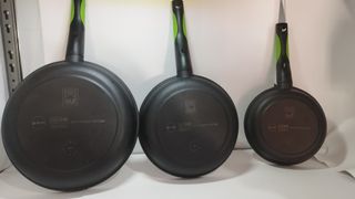 Tefal Duetto - Juego de Sartenes de 20/24/28 cm, Apto inducción, antiadherente, revestimiento titanio, Thermo-signal, sin PFOA,