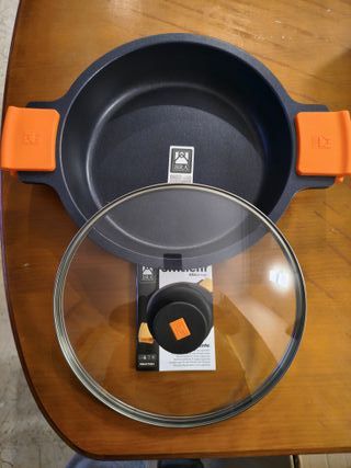 BRA Efficient Cacerola baja con tapa de cristal y asas de silicona, 28 cm, con antiadherente, apta para inducción, Libre de PFOA