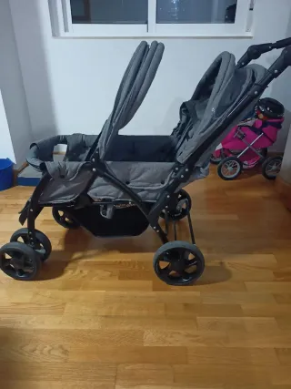 Coche de bebé plegable gris