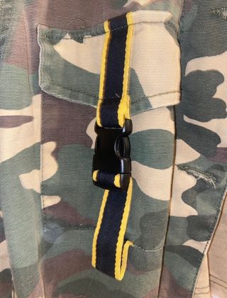 Chaqueta militar camuflaje de Bershka talla S