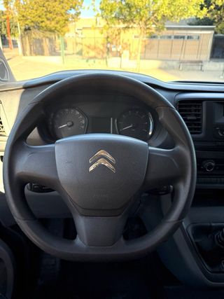 Alquiler furgonetas 9 plazas