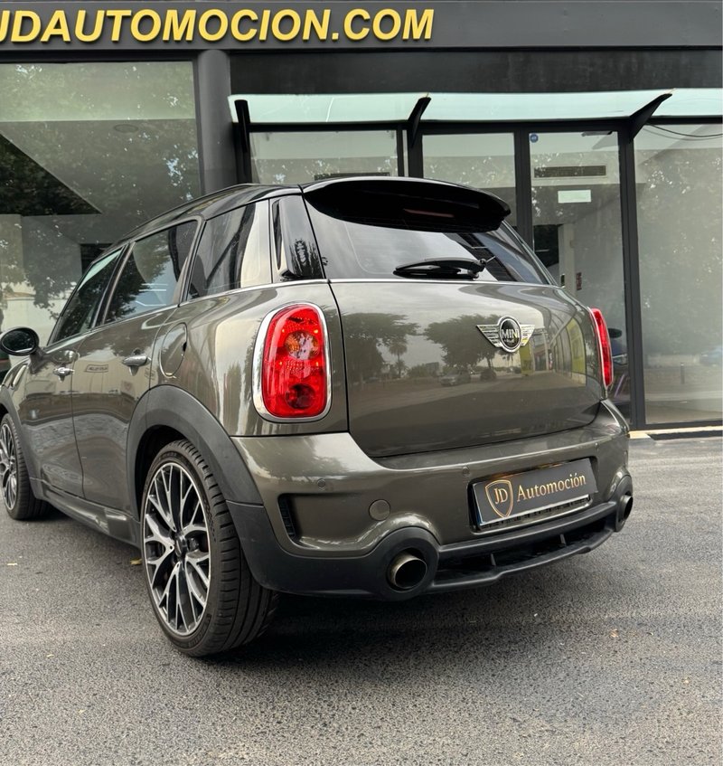 MINI Countryman 2015, foto 2