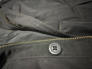 Chaqueta Lacoste negra acolchada con cuello alto -