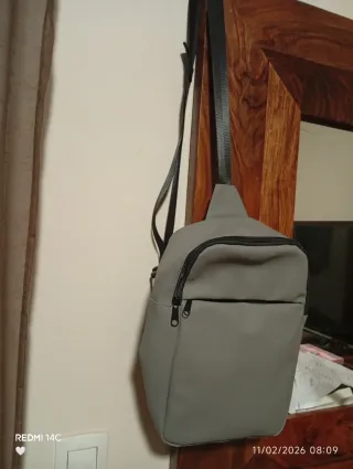 Bandolera deportiva gris