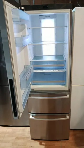 Frigorífico Haier 190x60 cm