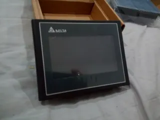 Pantalla Táctil HMI Delta DOP-103BQ
