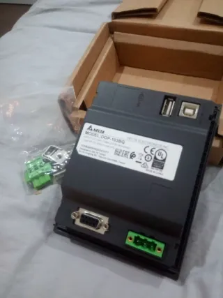 Pantalla Táctil HMI Delta DOP-103BQ