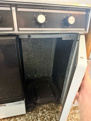 Cocina Butano 5 fuegos con horno eléctrico