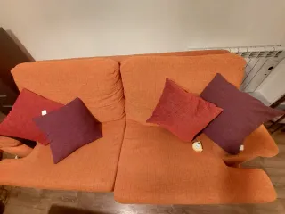 Sofá naranja 3 plazas