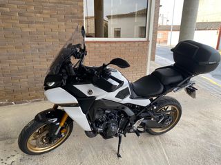 Yamaha Tracer 9 GT Negra y Blanca
