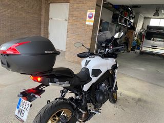 Yamaha Tracer 9 GT Negra y Blanca